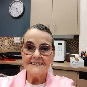 Meet your Posher, Brenda